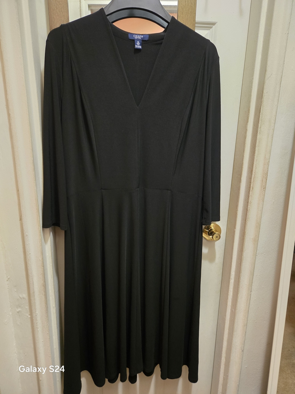 Chaps Black Long-Sleeve V-Neck Midi Dress With Optional Soft Belt.